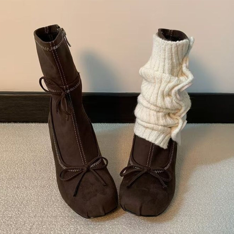 Botki damskie na wysokim obcas – Chelsea Boots Suede recenzja i cena