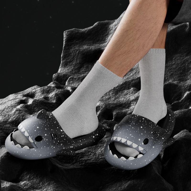 Cute Cartoon Shark kapcie dla  – Men'S Shoes For Summer recenzja i cena